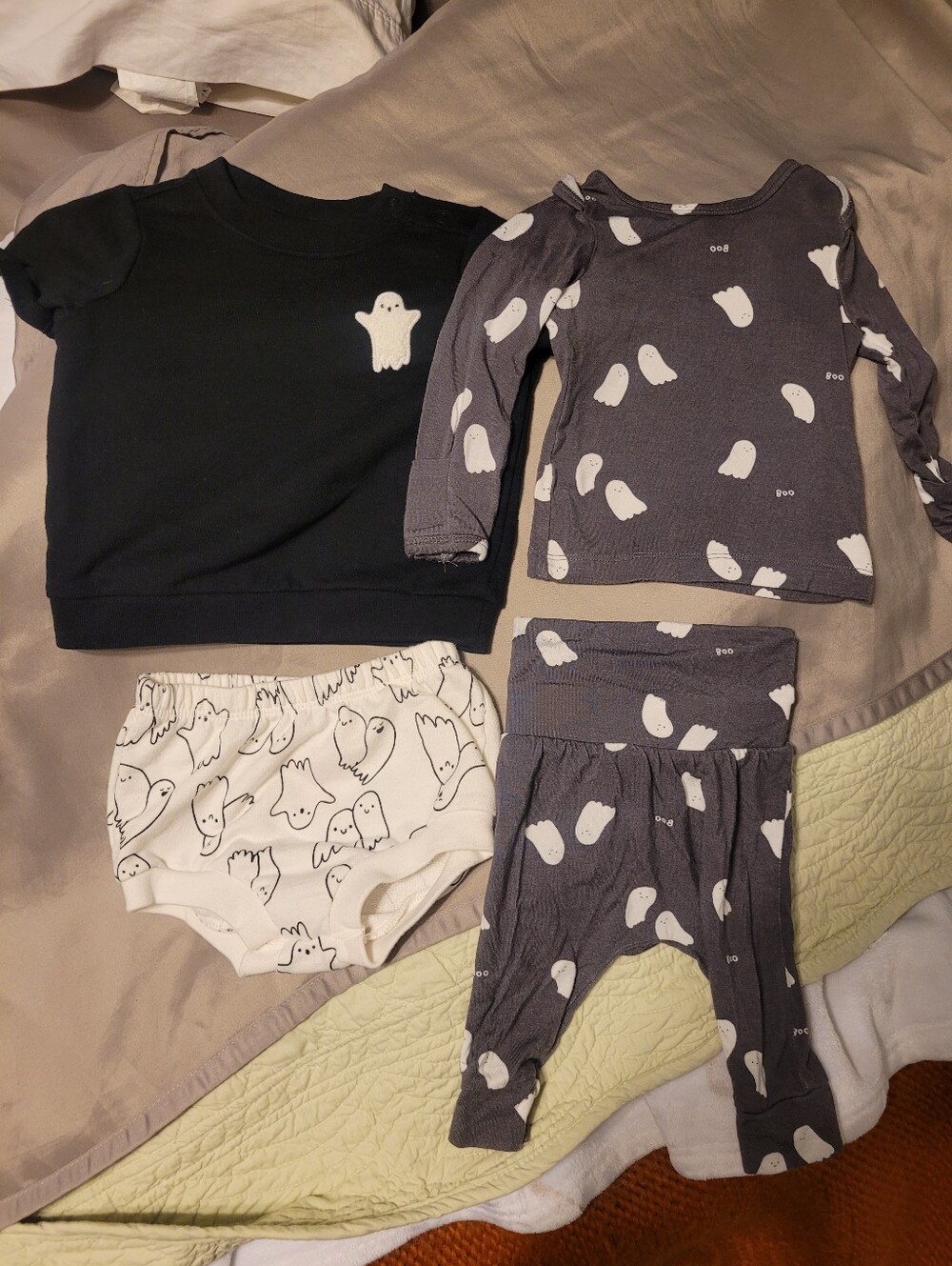 Cat & Jack Kids Ghost Pajama Set - Black, Gray & White